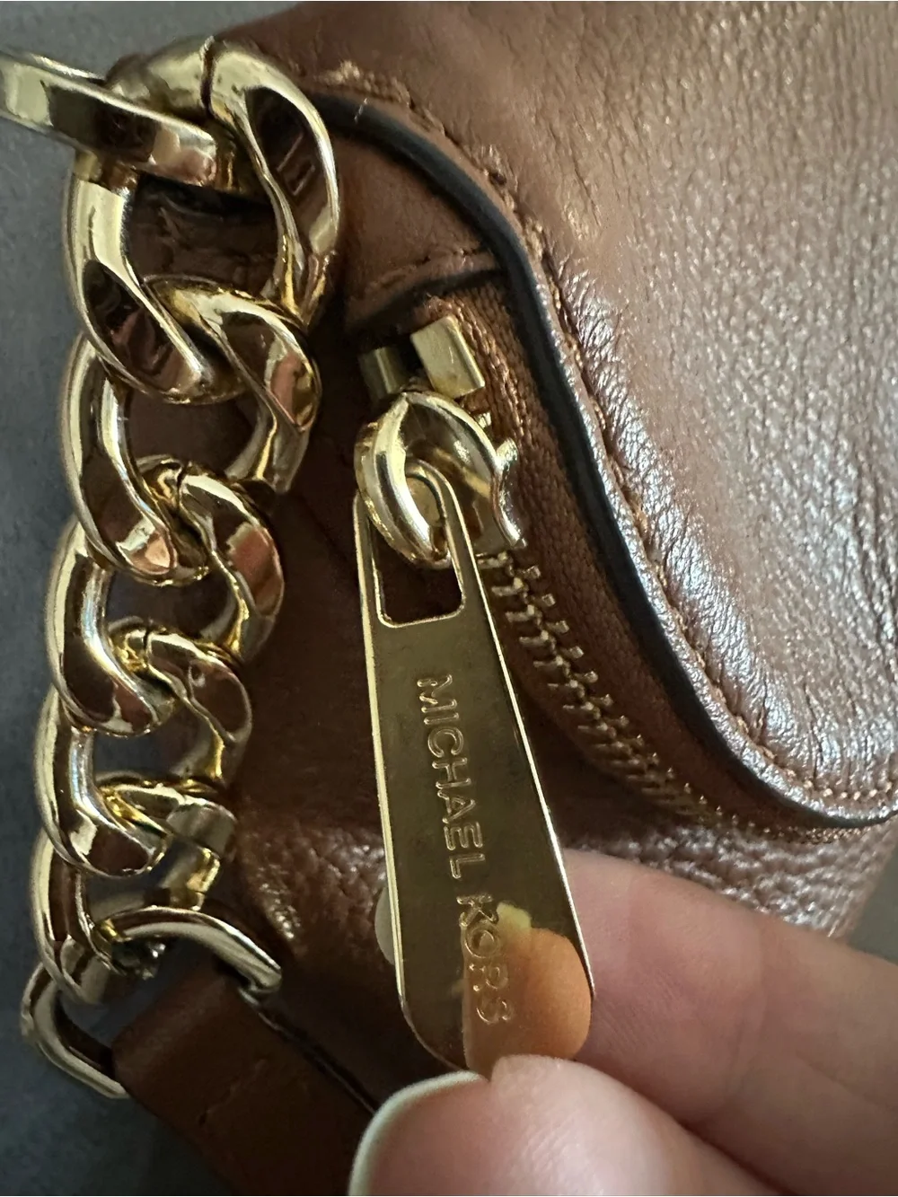 Michael Kors Cognac Pebbled Leather Crossbody Bag Gold Chain Luxe Organizer - Picture 13 of 15